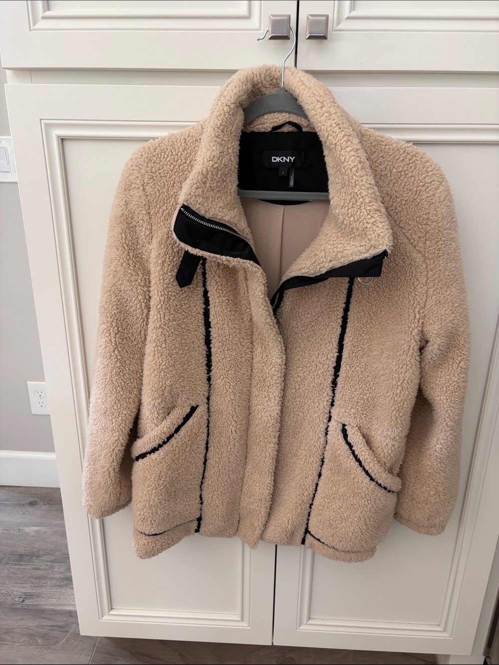DKNY Camel Fleece Teddy Jacket size Small